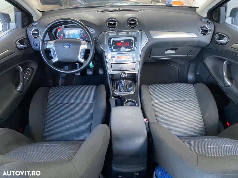 Ford Mondeo - 14
