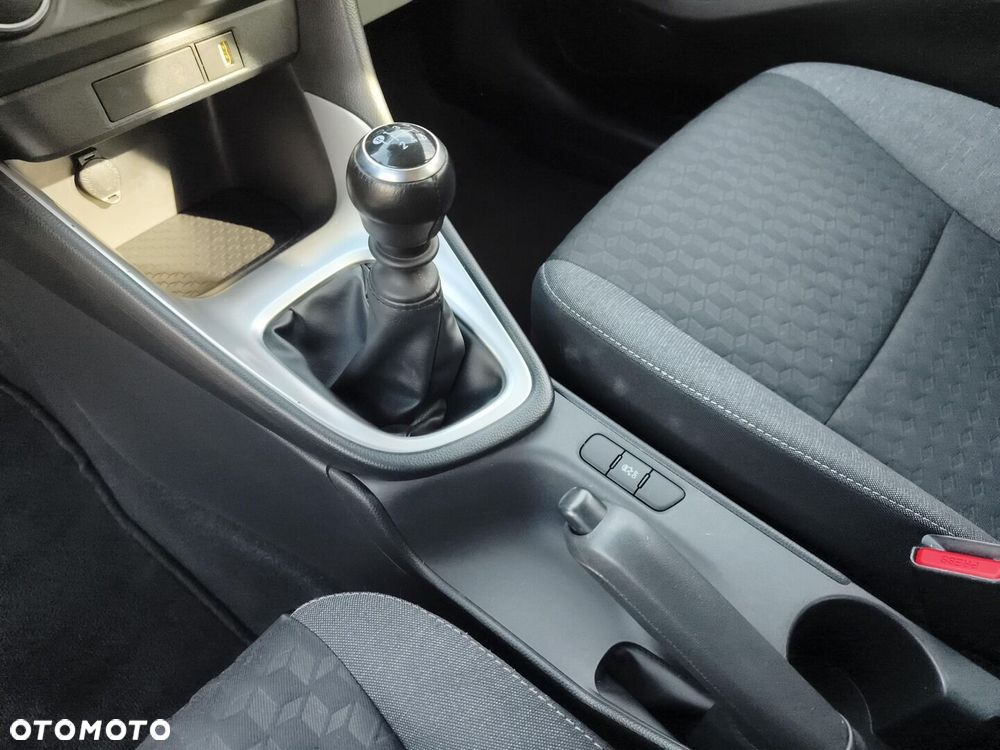 Toyota Yaris - 25
