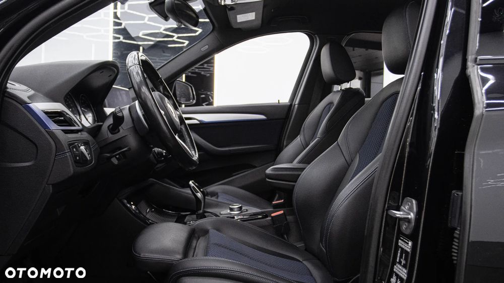 BMW X1 xDrive20i M Sport - 17