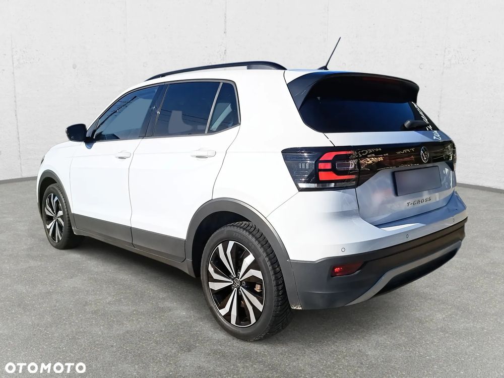 Volkswagen T-Cross 1.0 TSI Active DSG - 8