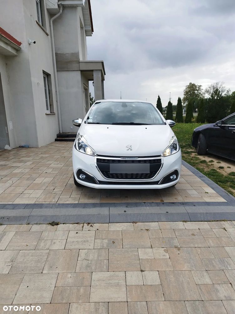 Peugeot 208 1.2 PureTech Style - 1