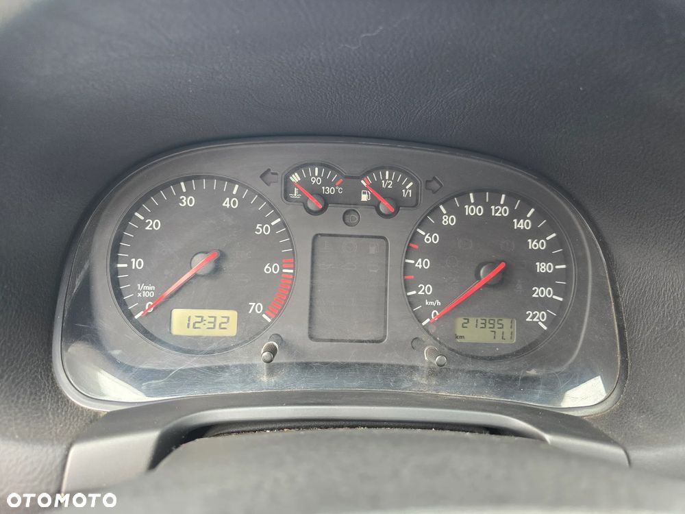 Volkswagen Golf IV 1.4 16V Comfortline - 9