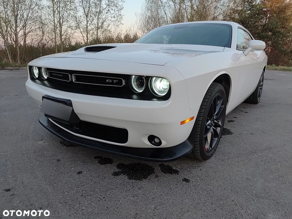 Dodge Challenger - 2