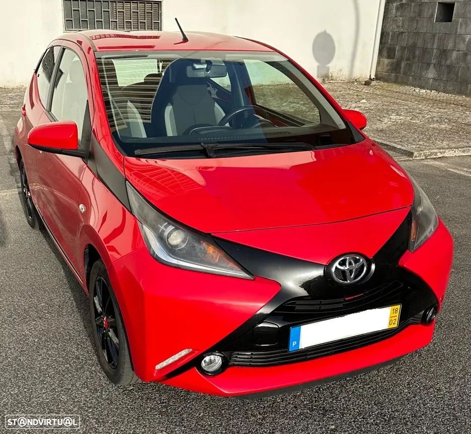 Toyota Aygo 1.0 X-Play+X-Touch - 1