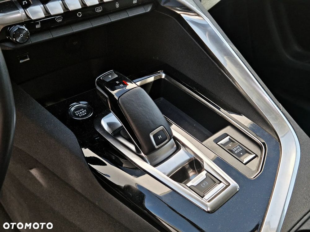 Peugeot 5008 BlueHDi 130 EAT8 Allure - 25