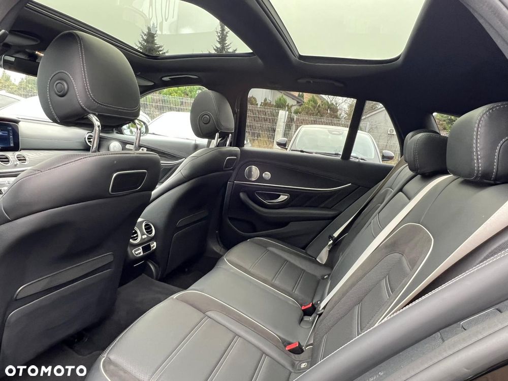 Mercedes-Benz Klasa E AMG 63 S 4Matic+ 9G-TRONIC - 13