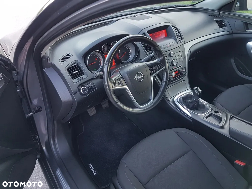 Opel Insignia 1.8 Cosmo - 24