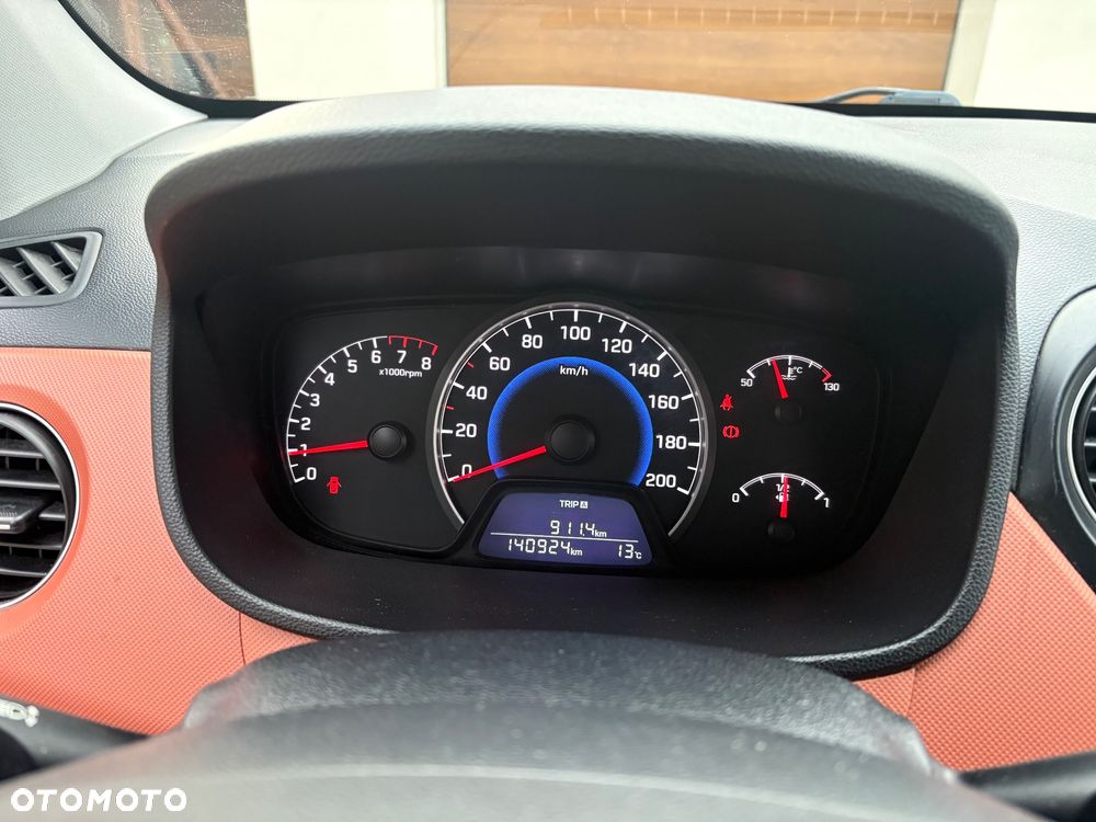 Hyundai i10 - 24
