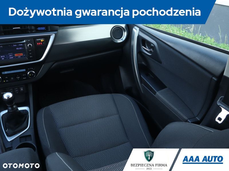 Toyota Auris - 10