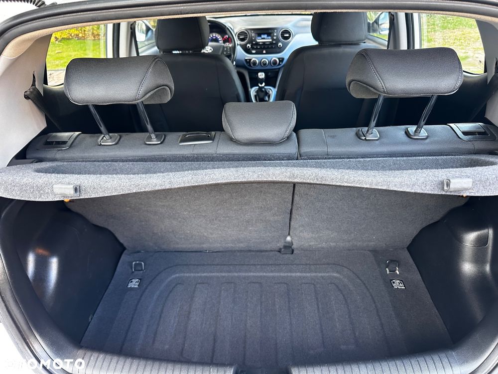 Hyundai i10 1.2 Fifa World Cup Edition - 22