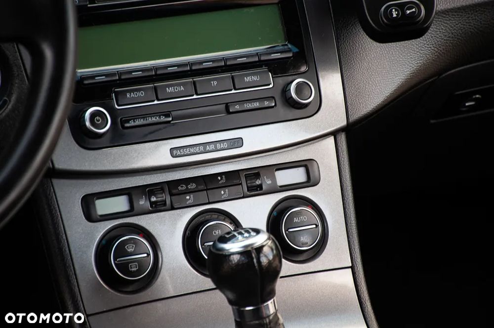Volkswagen Passat 2.0 TDI Comfortline - 32