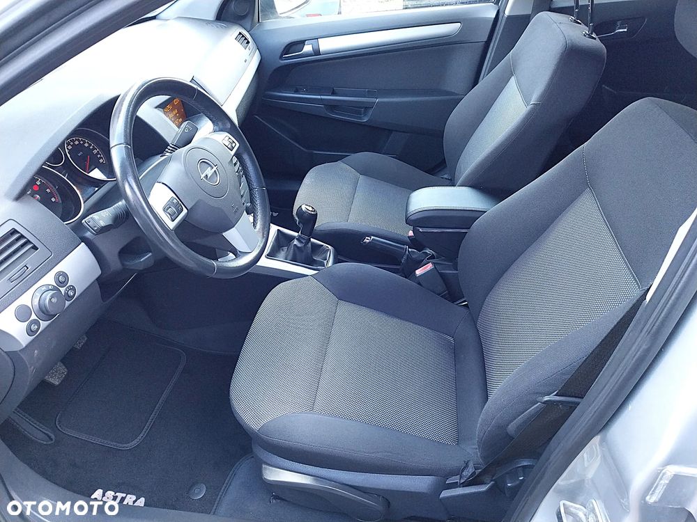 Opel Astra 1.6 Caravan Edition - 5