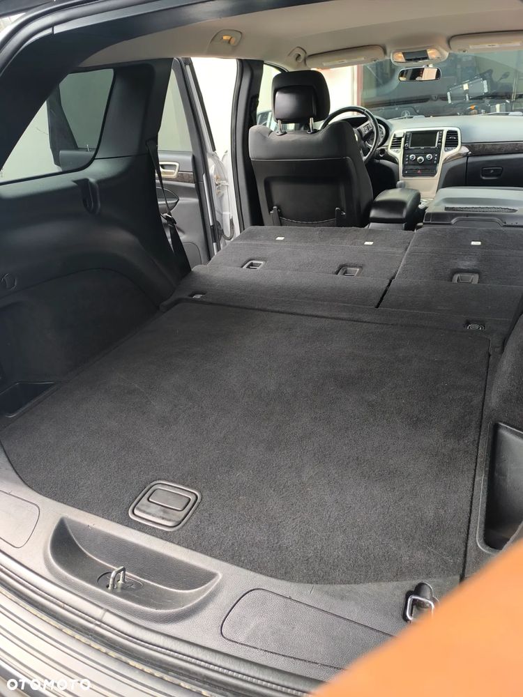 Jeep Grand Cherokee - 16