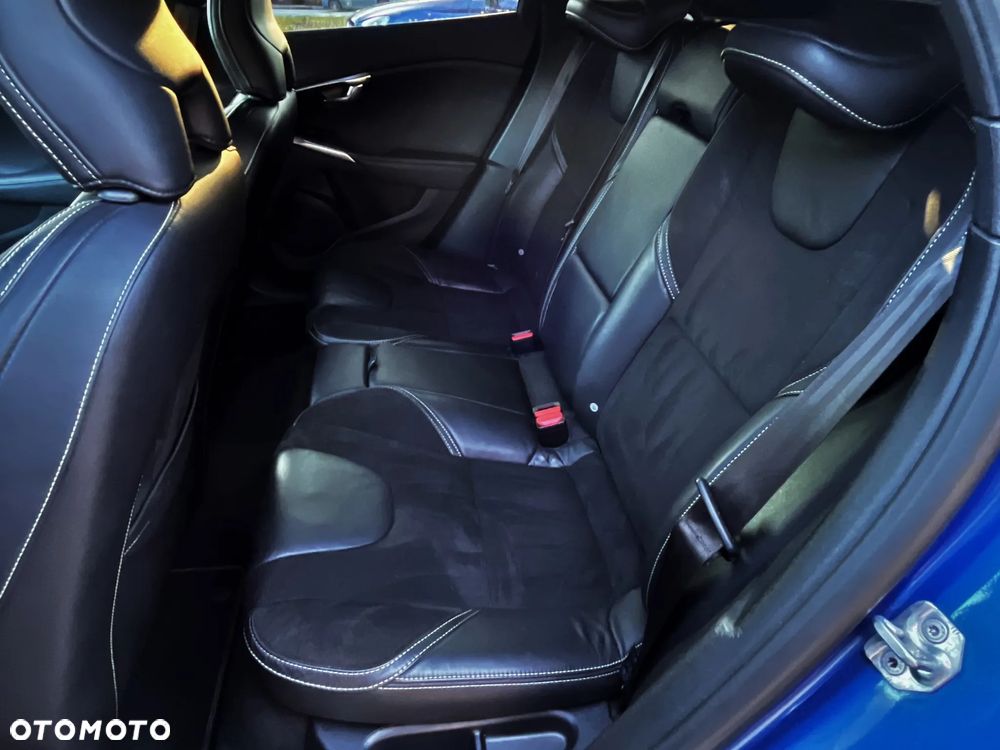 Volvo V40 D2 RDesign - 29