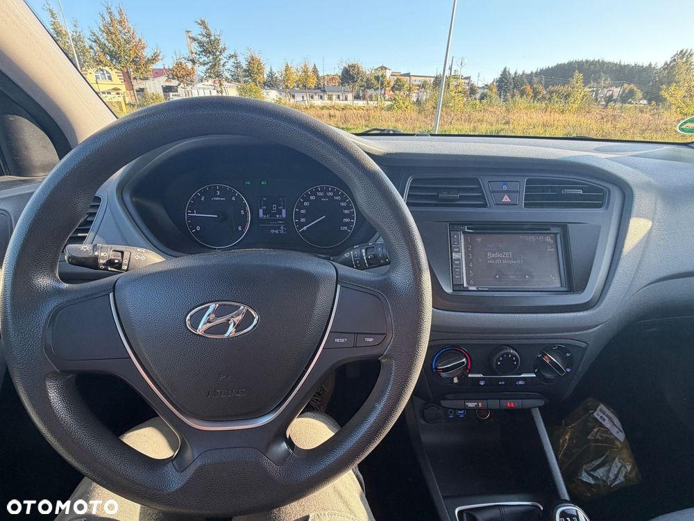 Hyundai i20 - 27