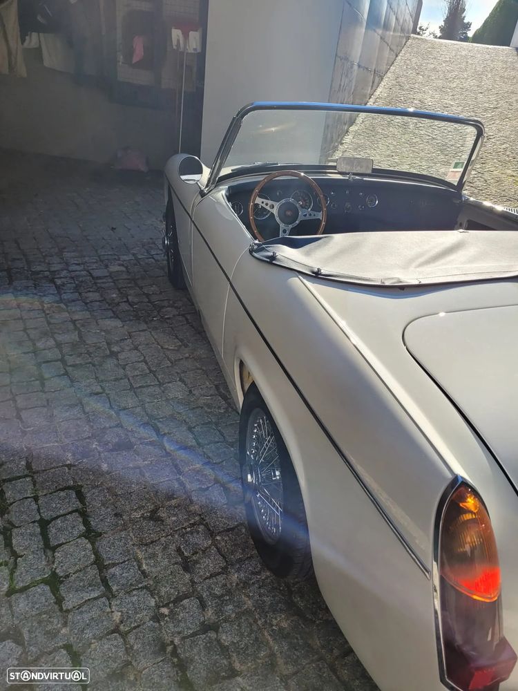 MG Midget - 5