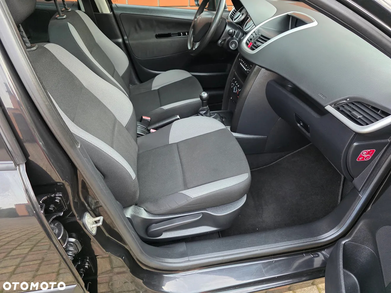 Peugeot 207 110 HDi FAP (Blue Lion) Tendance - 17
