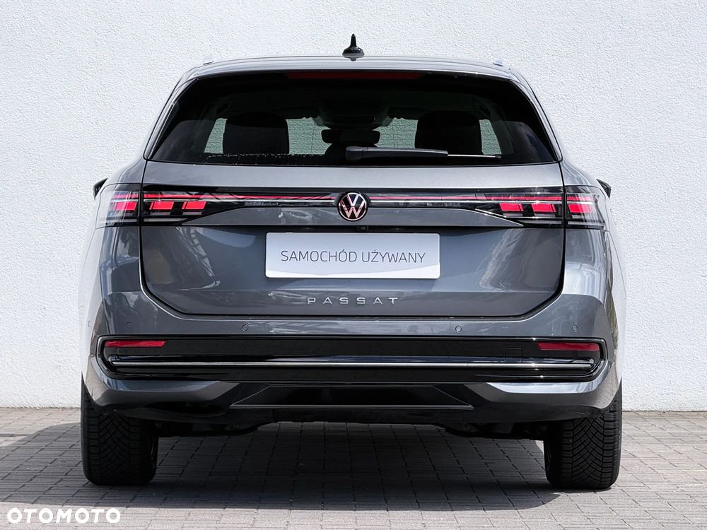 Volkswagen Passat 2.0 TDI EVO Elegance DSG - 12