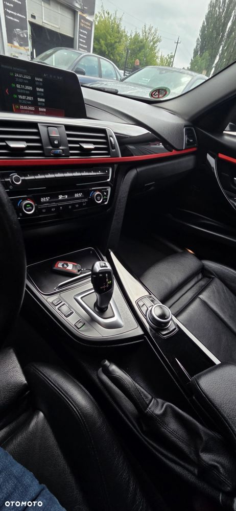 BMW Seria 3 320d Edition Luxury Line Purity - 29