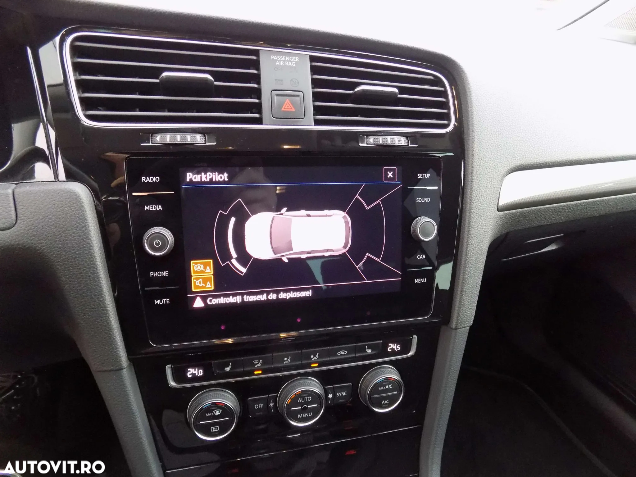 Volkswagen Golf - 16