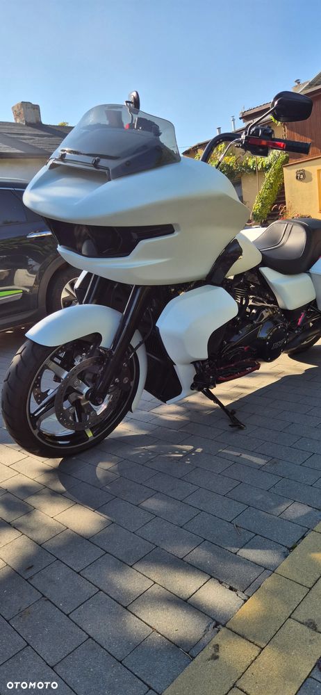 Harley-Davidson Touring Road Glide - 12