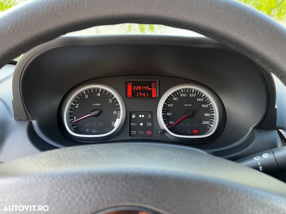 Dacia Duster 1.6 16V 105 4x2 Laureate - 14