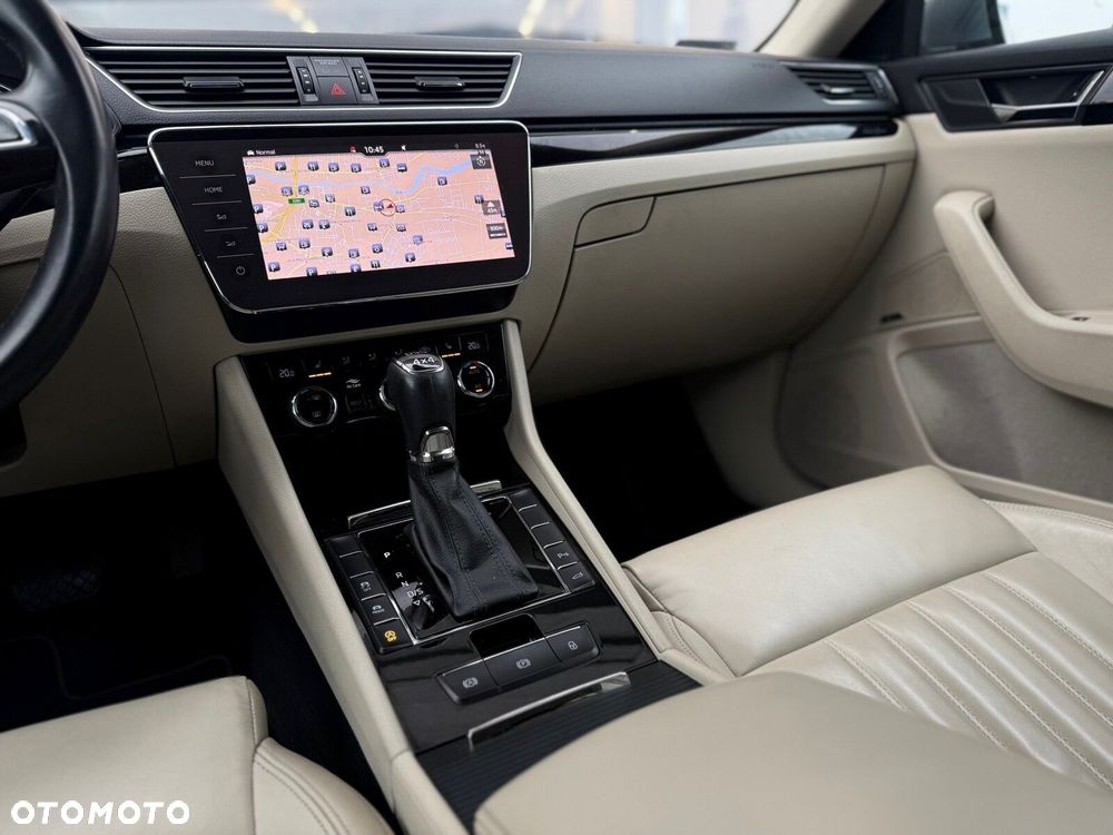 Skoda Superb 2.0 TDI 4x4 L&K DSG - 16