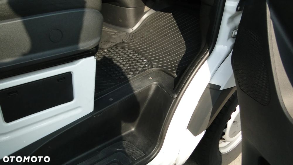 Mercedes-Benz SPRINTER - 15