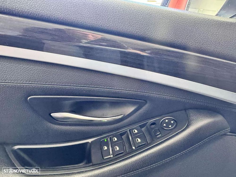 BMW 520 d Touring Aut. Luxury Line - 11