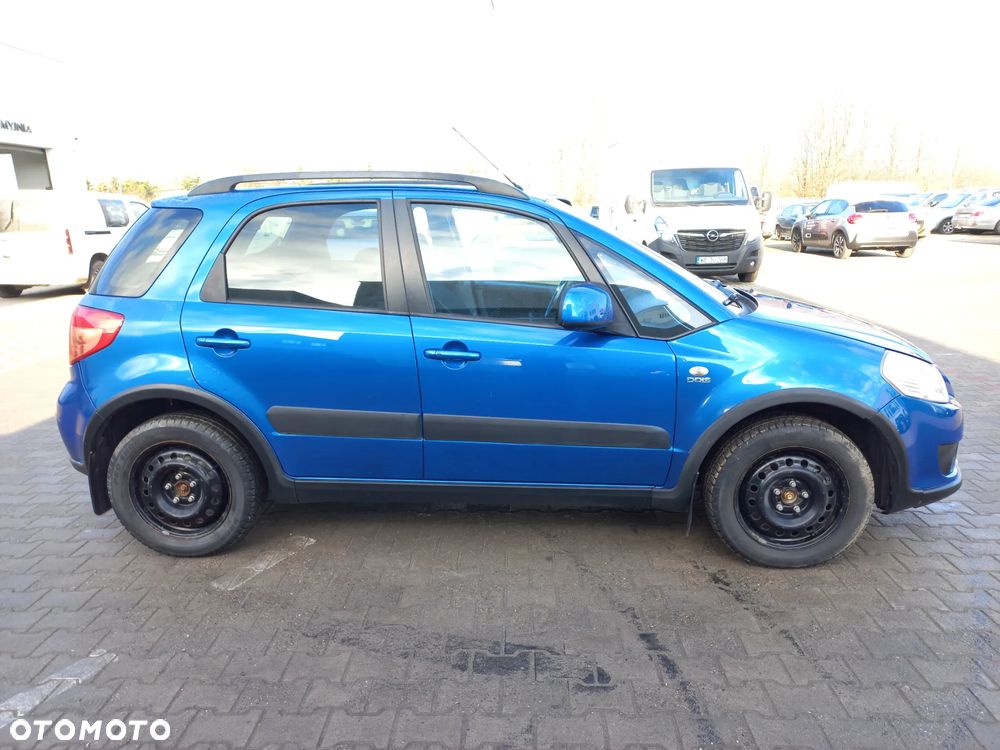 Suzuki SX4 1.9 DDiS DPF 4x4 Comfort - 4