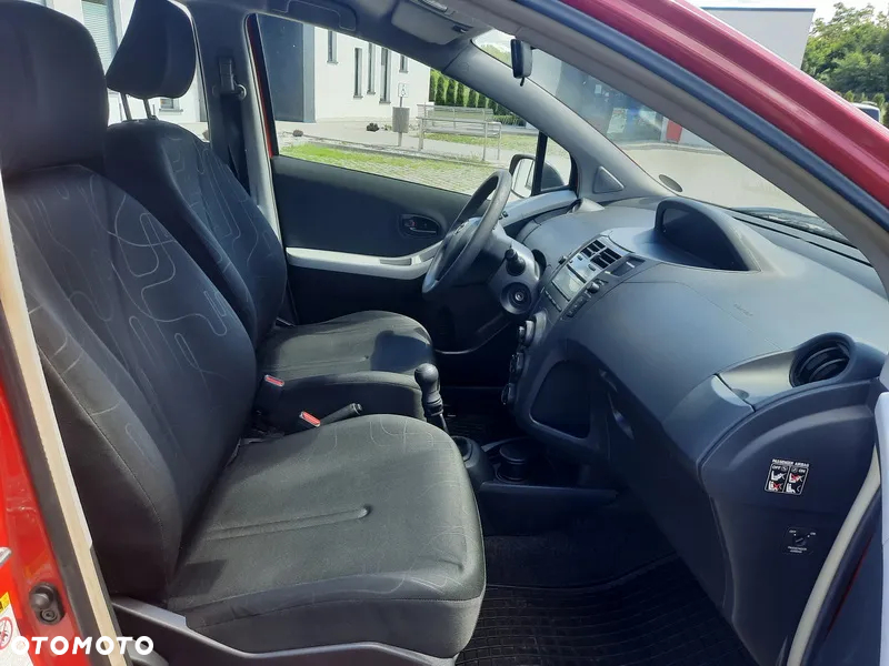 Toyota Yaris - 18