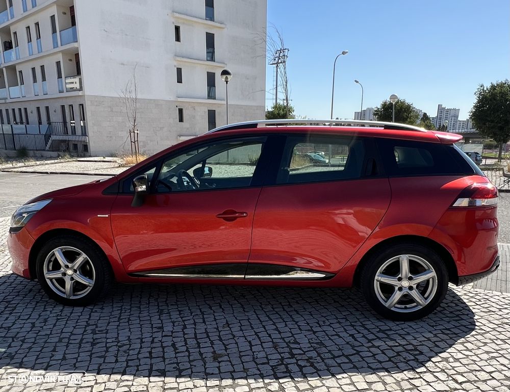 Renault Clio - 6
