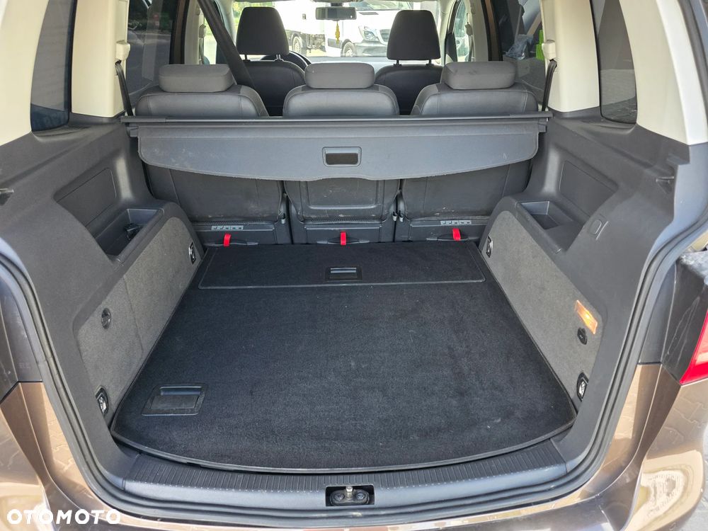 Volkswagen Touran 1.6 TDI DPF Comfortline - 13