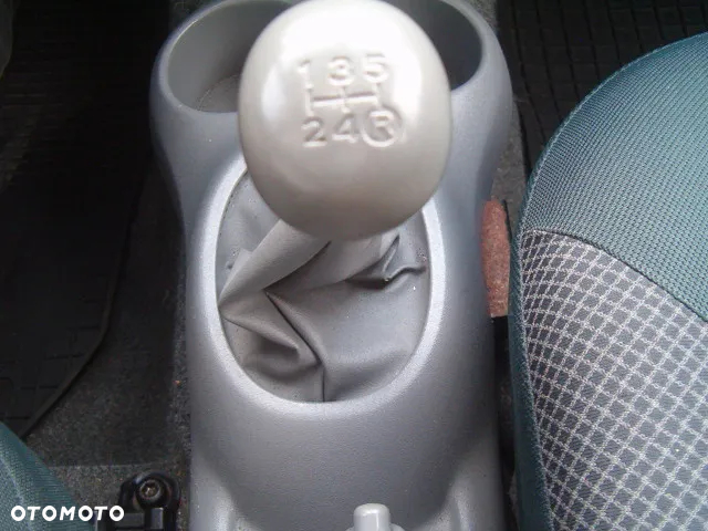 Toyota Yaris - 21