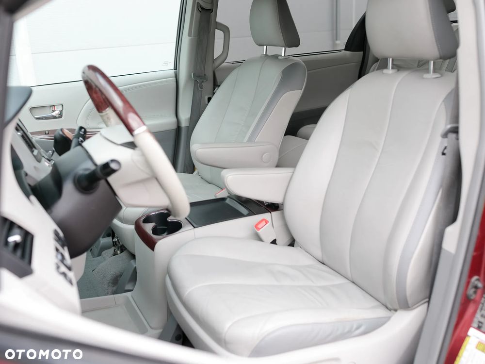Toyota Sienna 3.5 V6 Limited AWD - 11