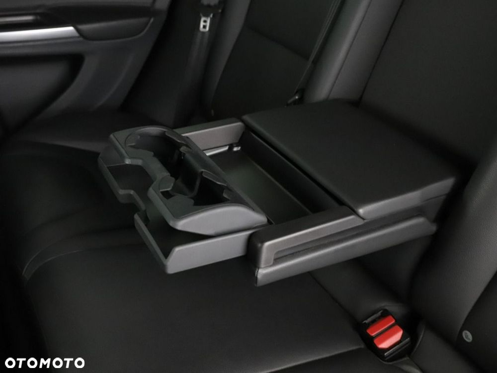 Volvo V60 Cross Country D3 Geartronic Pro - 33