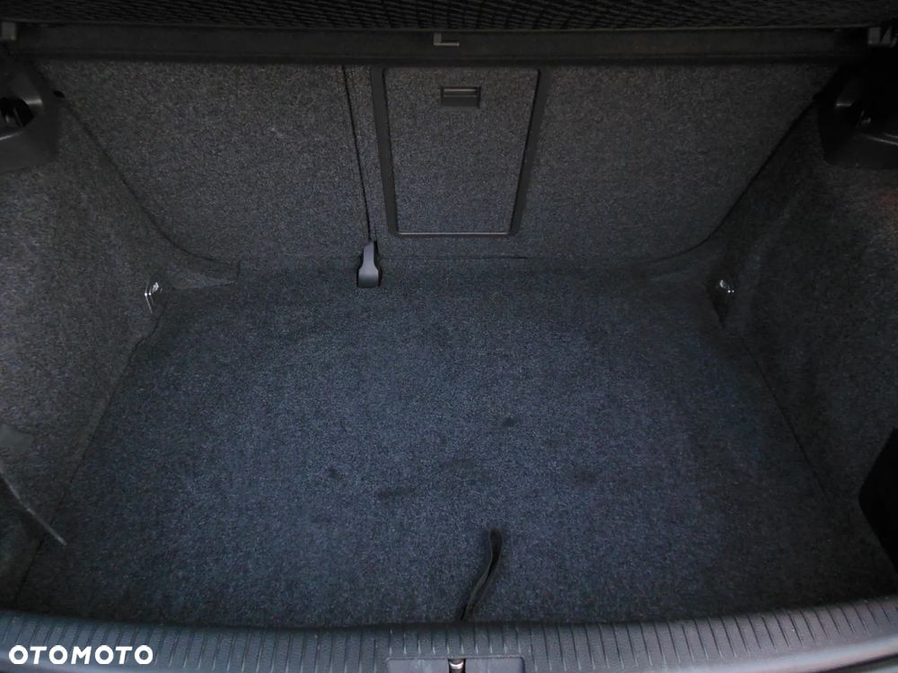 Volkswagen Golf 1.9 TDI DSG Edition - 23