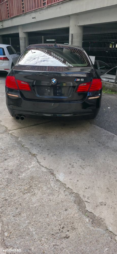 BMW Seria 5 525d Touring - 2