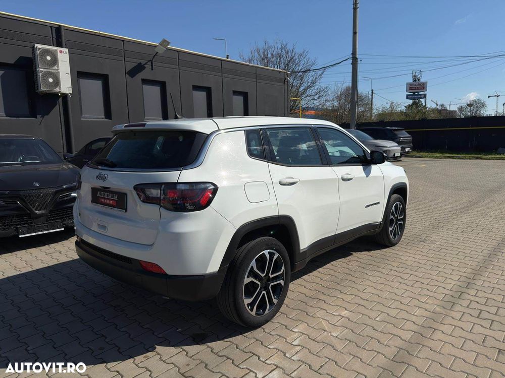 Jeep Compass - 18