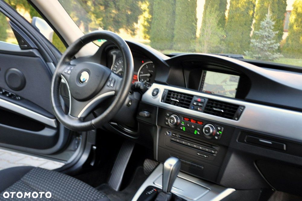BMW Seria 3 - 26