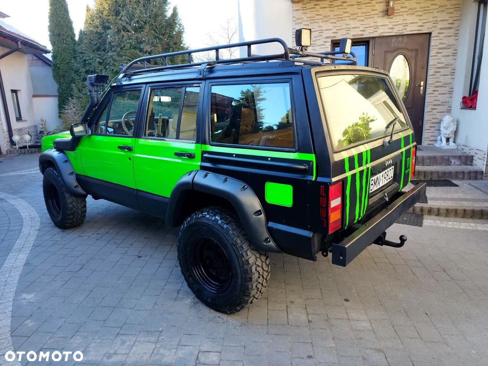 Jeep Cherokee 2.5 Sport - 7