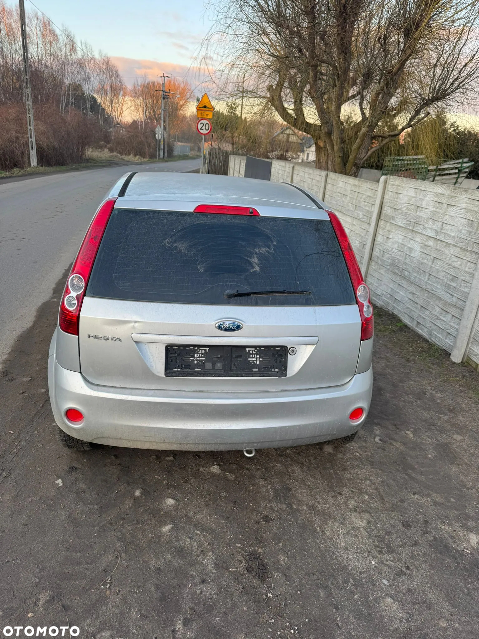 Ford Fiesta 1.3 Ambiente - 6