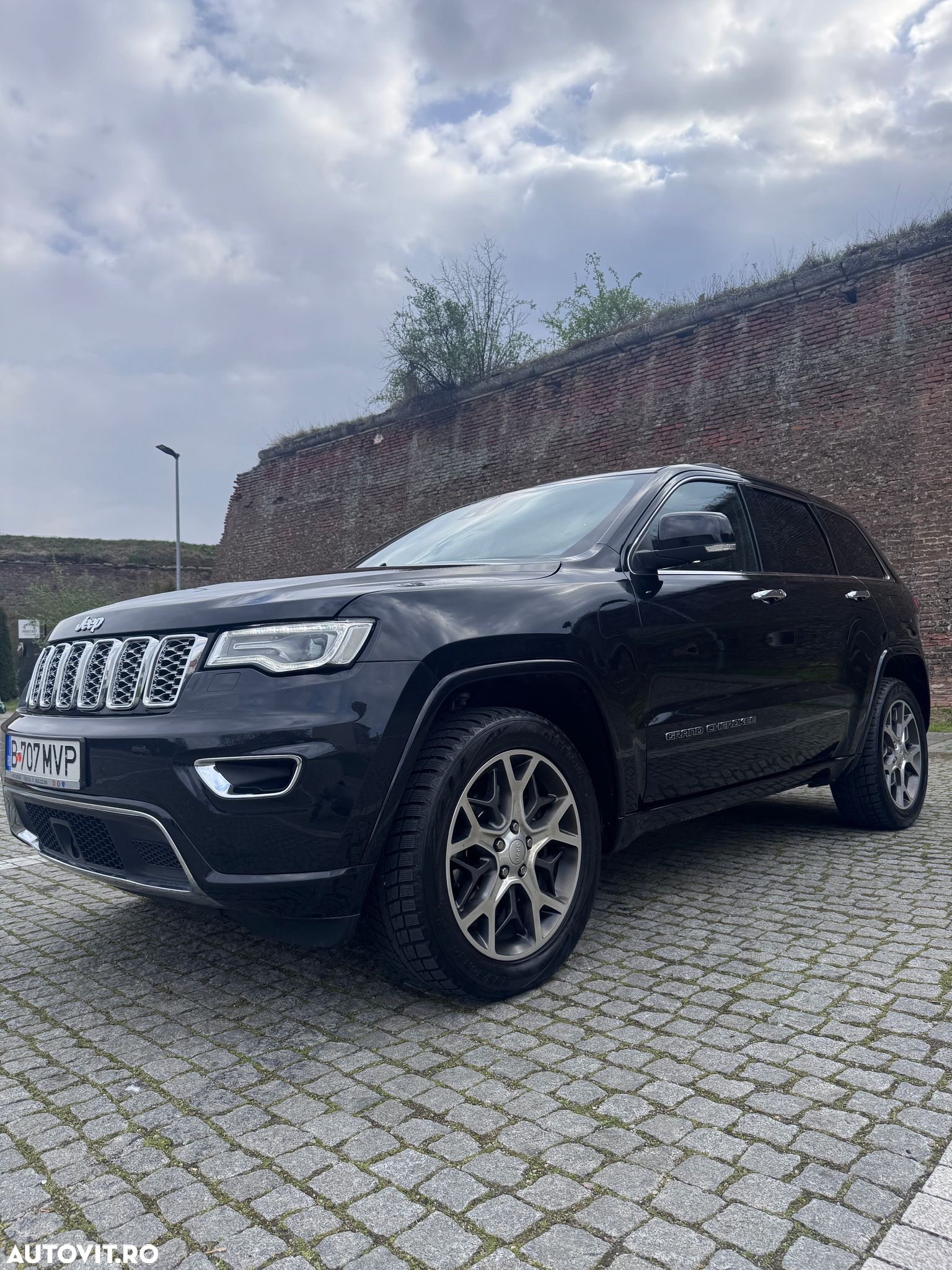 Jeep Grand Cherokee 3.0 TD AT Overland - 10