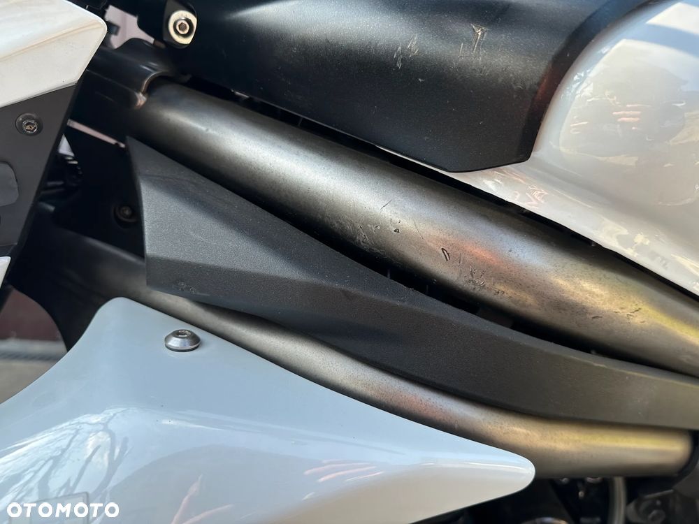Kawasaki ER - 7