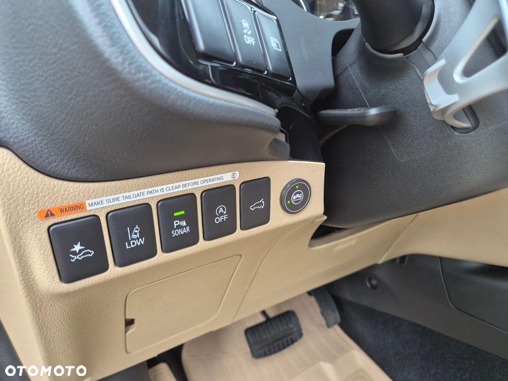 Mitsubishi Outlander 2.0 Instyle + 4WD CVT - 10
