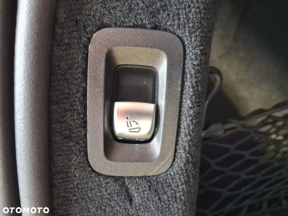 Mercedes-Benz Klasa C - 19