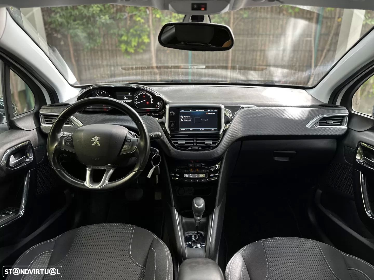 Peugeot 208 1.2 PureTech Allure EAT6 - 9