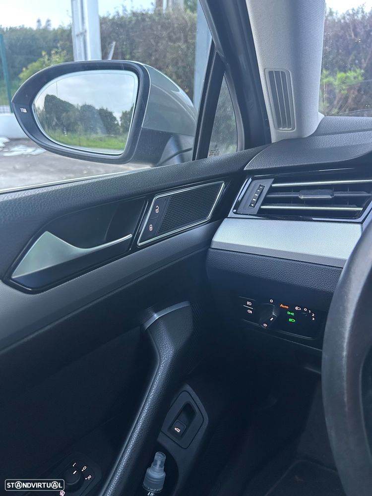 VW Passat Variant 1.6 TDI BlueMotion - 10