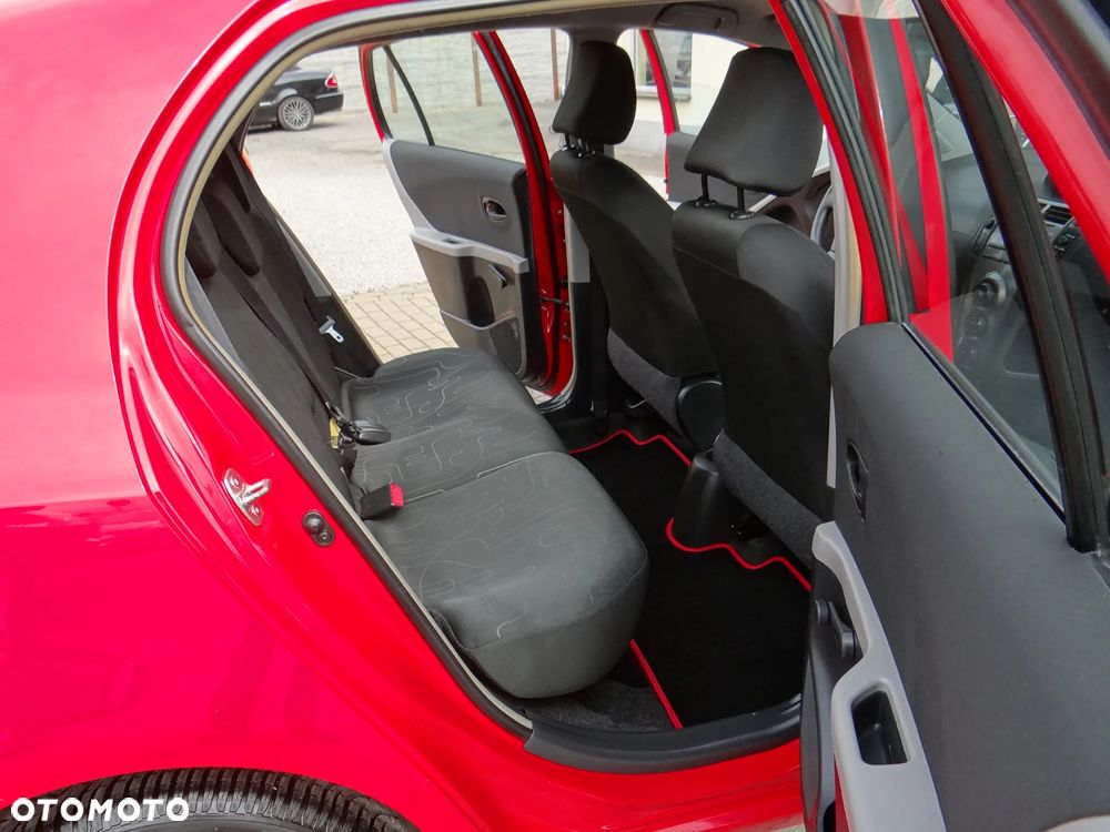 Toyota Yaris 1.0 Terra EU5 - 39