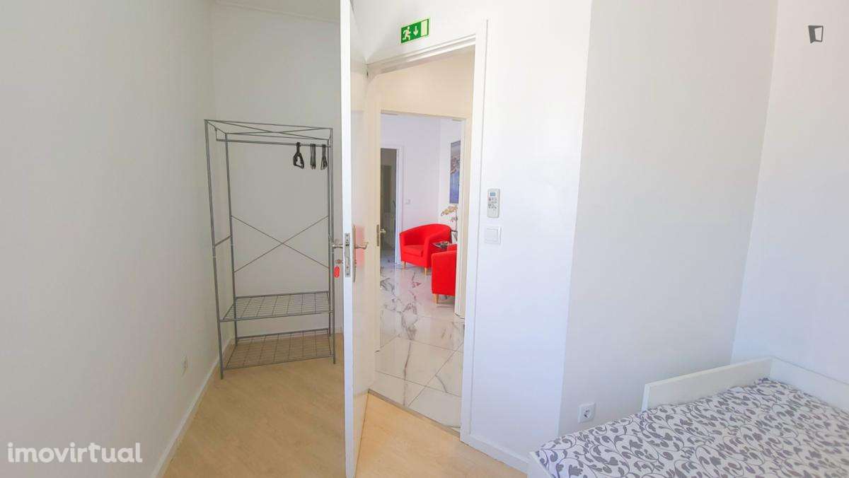 Quarto - localizado em Rio Tinto Porto - Grande imagem: 4/54